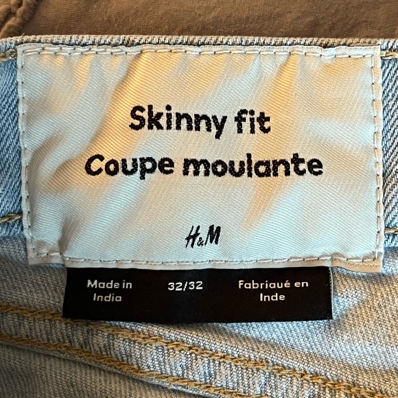 H&M Light Blue Ripped Skinny Jeans - Picture 3 of 3